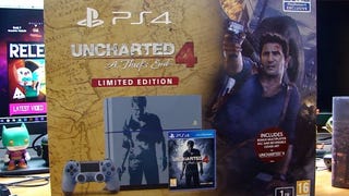 Rozbalování PS4 modelu Uncharted 4