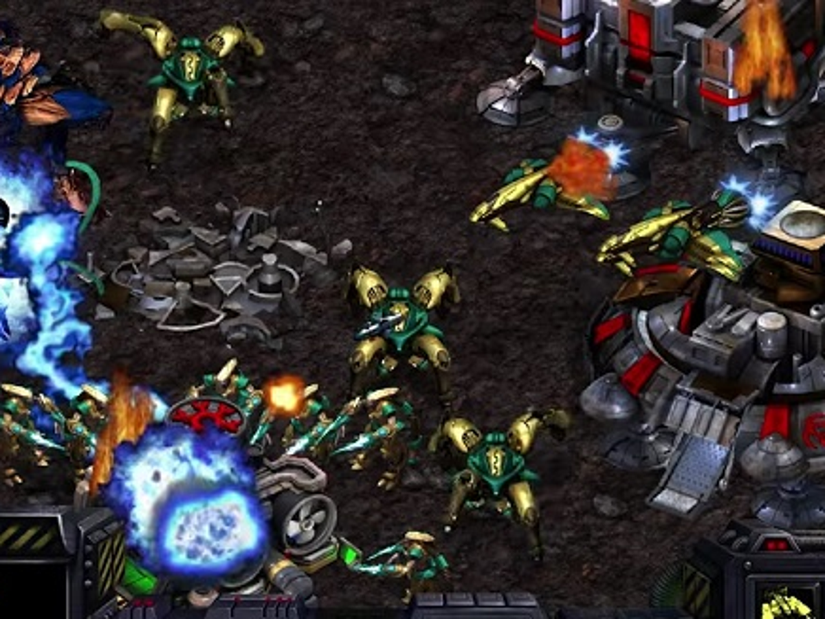 StarCraft Remastered logo di layar komputer