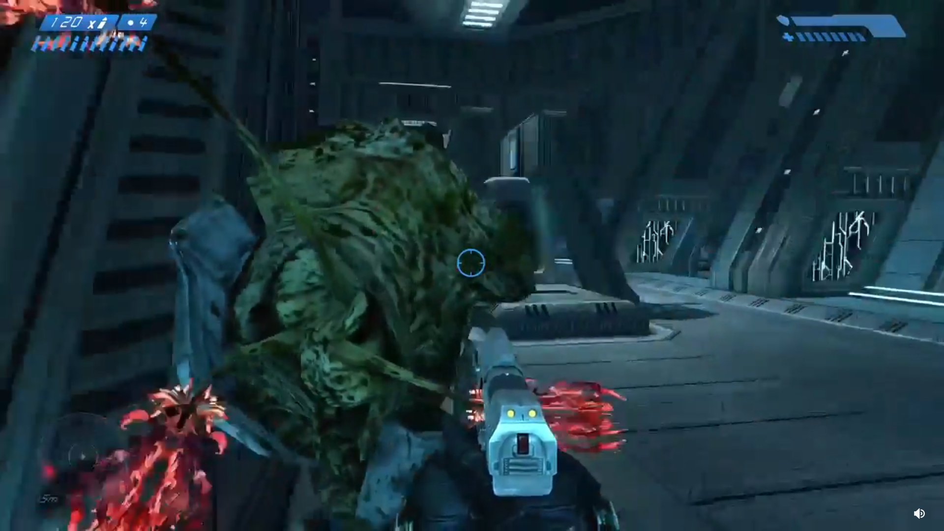 Steve the Flood loves hugs in Halo: Combat Evolved