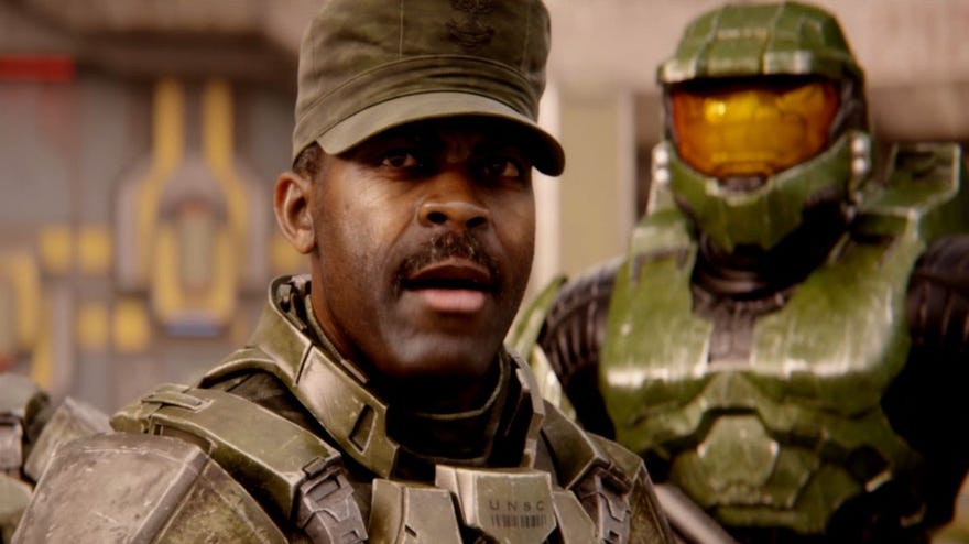 Sarge stands in front of Master Chief in Halo