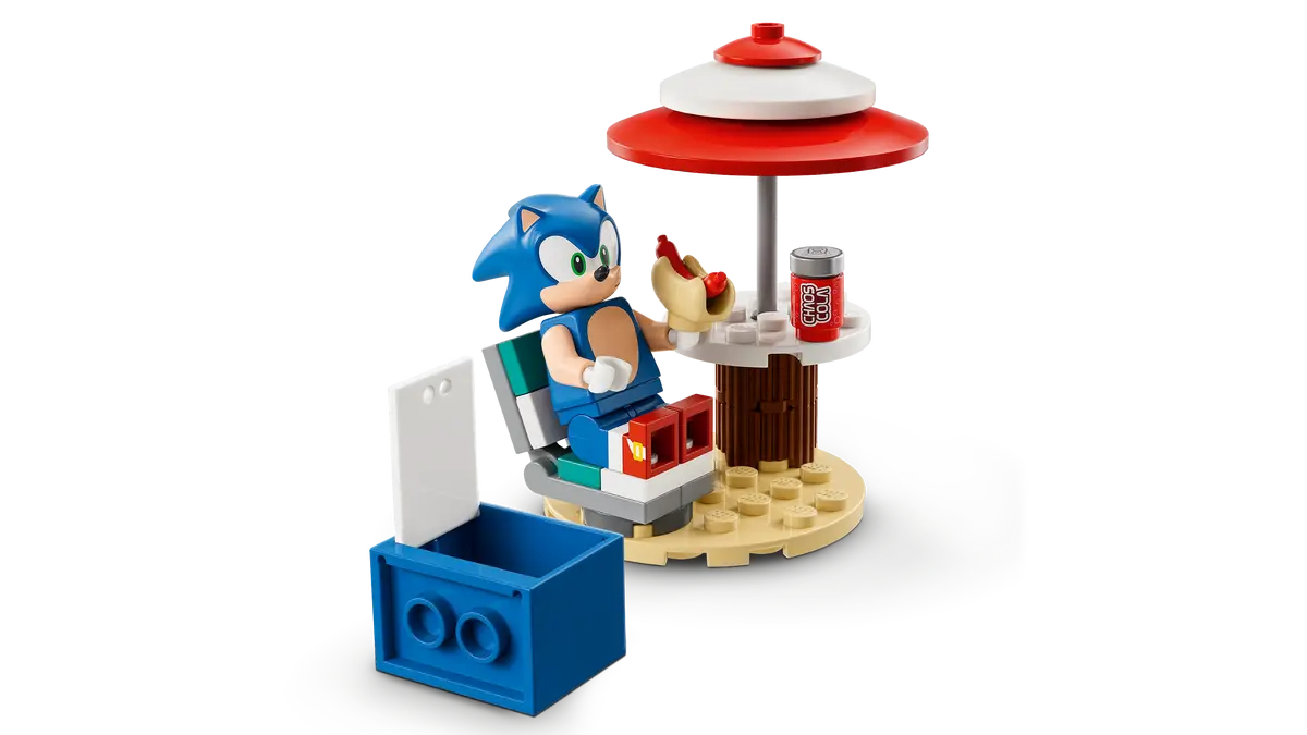 Sonic Lego with chilli dog