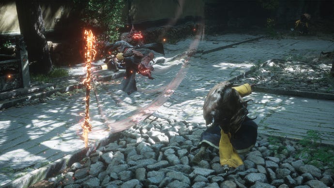 A player attacking with the Spellbinder Spell in Black Myth Wukong.