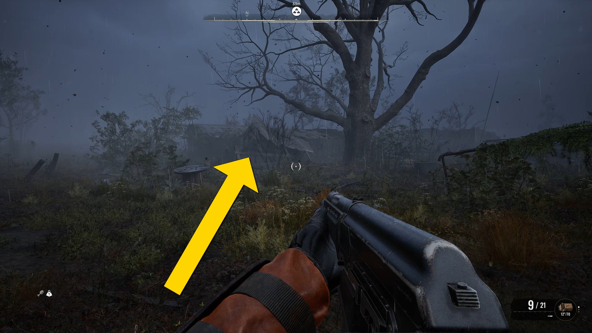 The player in Stalker 2 heads towards a partially collapsed building in a swamp. - 29