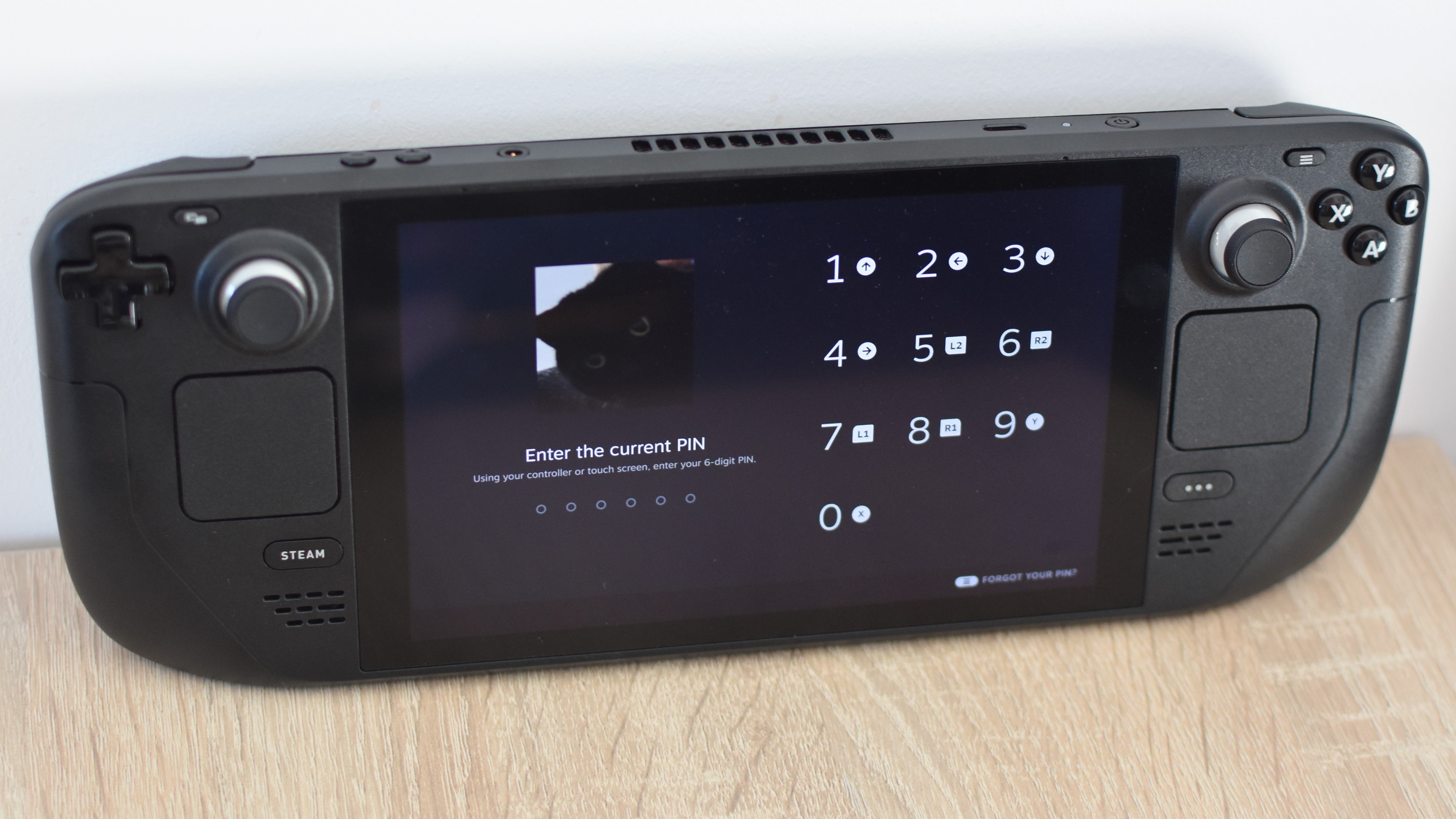 The Steam Deck showing its lock screen, added in an April 2022 software update.