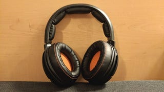 Steelseries Siberia 800 review: A great wireless headset let down by its microphone