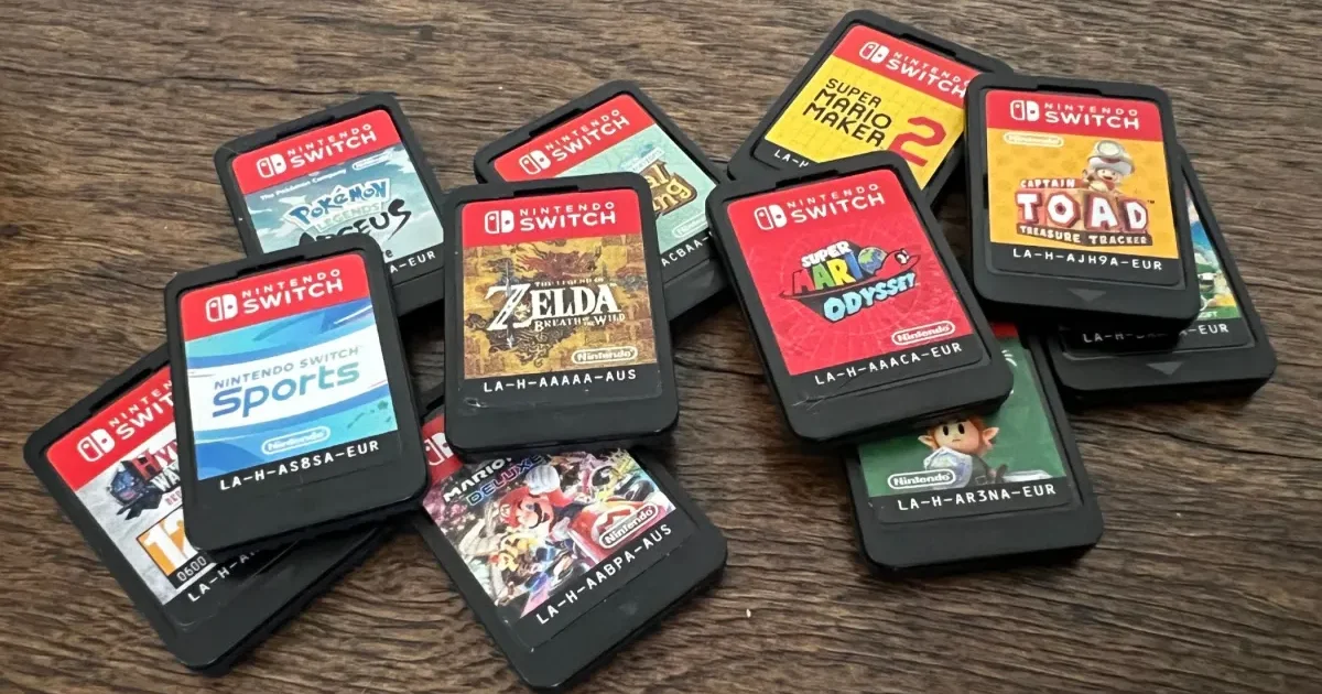 A woman was caught with 350 Nintendo Switch games in her bra A woman was caught with 350 Nintendo Switch games in her bra