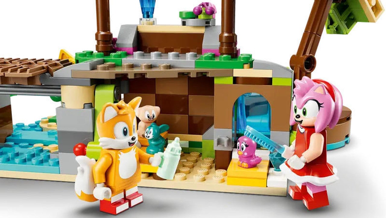 Lego Tails and Lego Amy stand in front of a load of animals that the latter model has assumedly rescued. - 5
