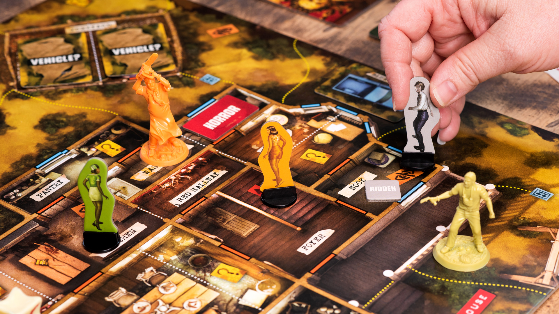 Texas Chainsaw Massacre’s asymmetric board game casts all but one