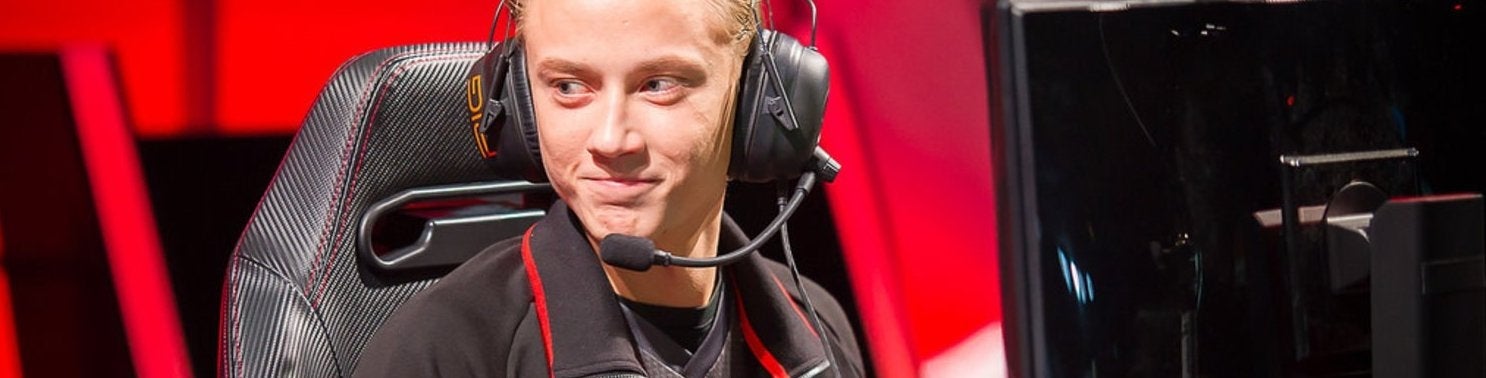 The carry: The strange career of a League of Legends star