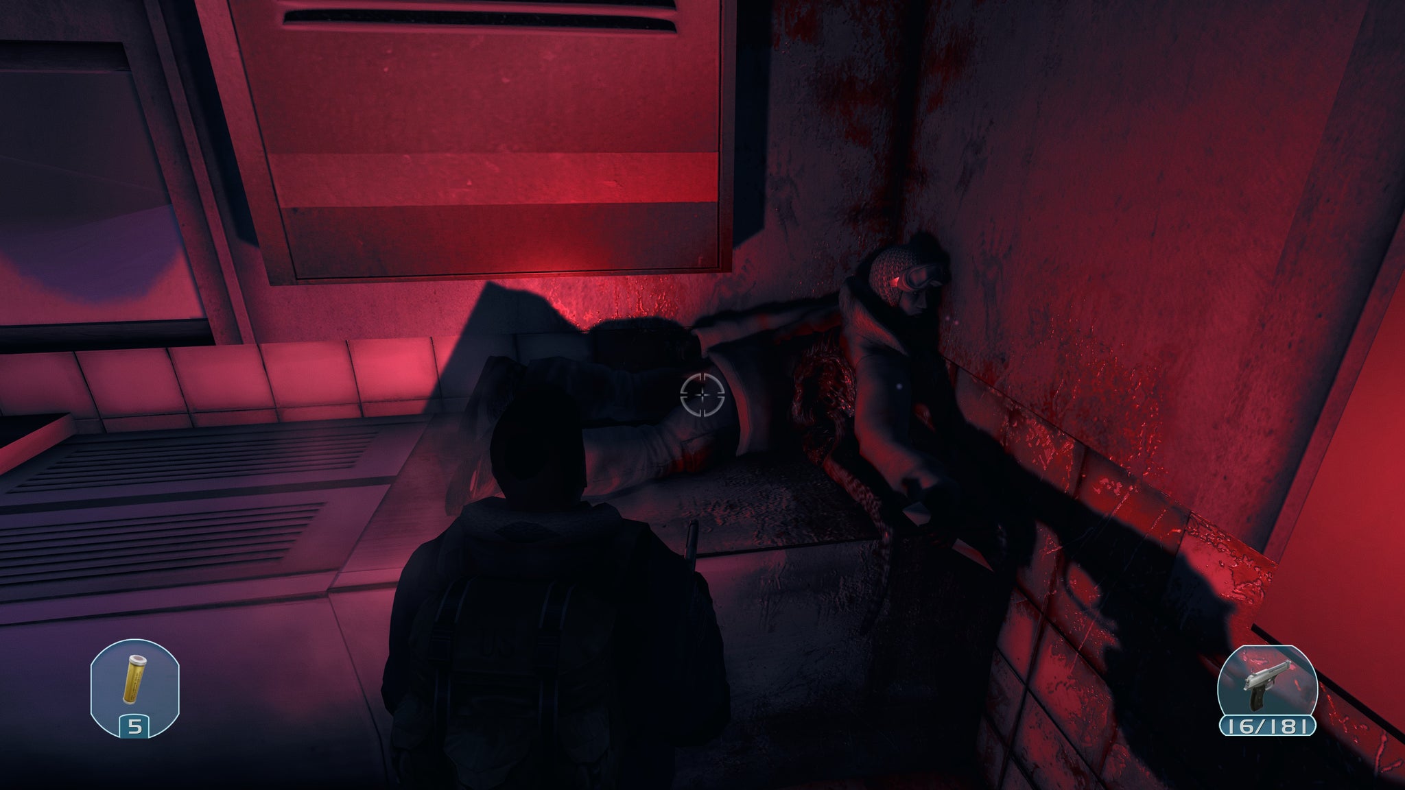 Finding the corpse of a colleague in The Thing: Remastered - 3