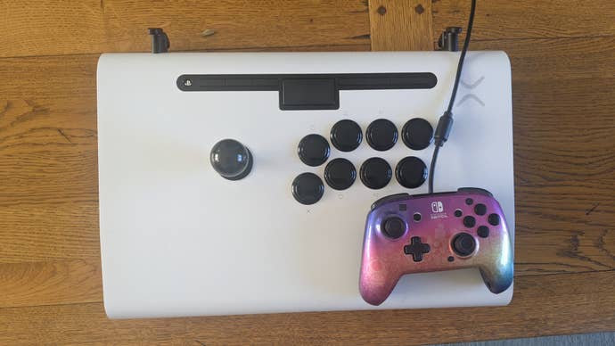 Vitrix Pro FS with controller size comparison