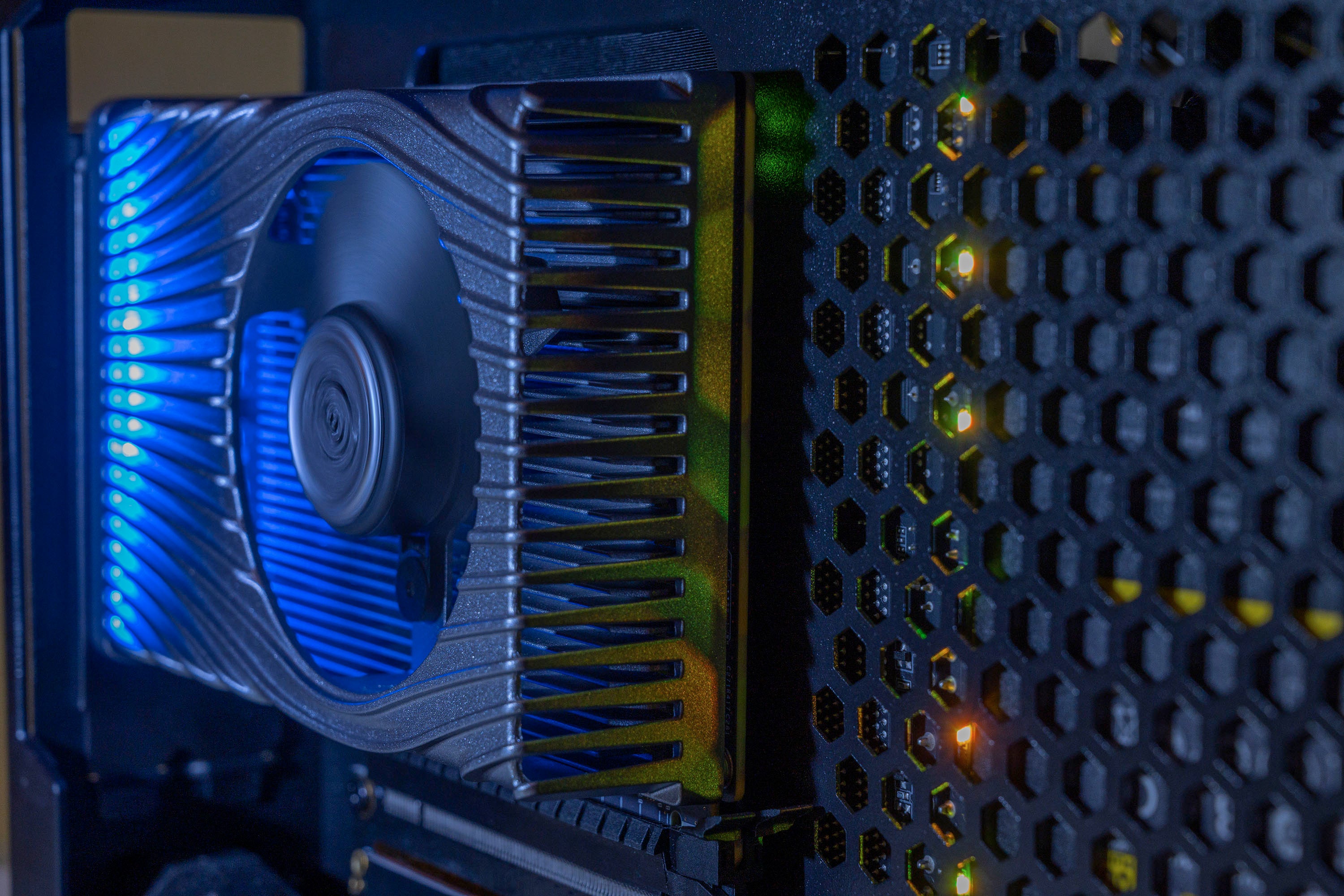 Intel reveals their first discrete graphics card, already en route to ...