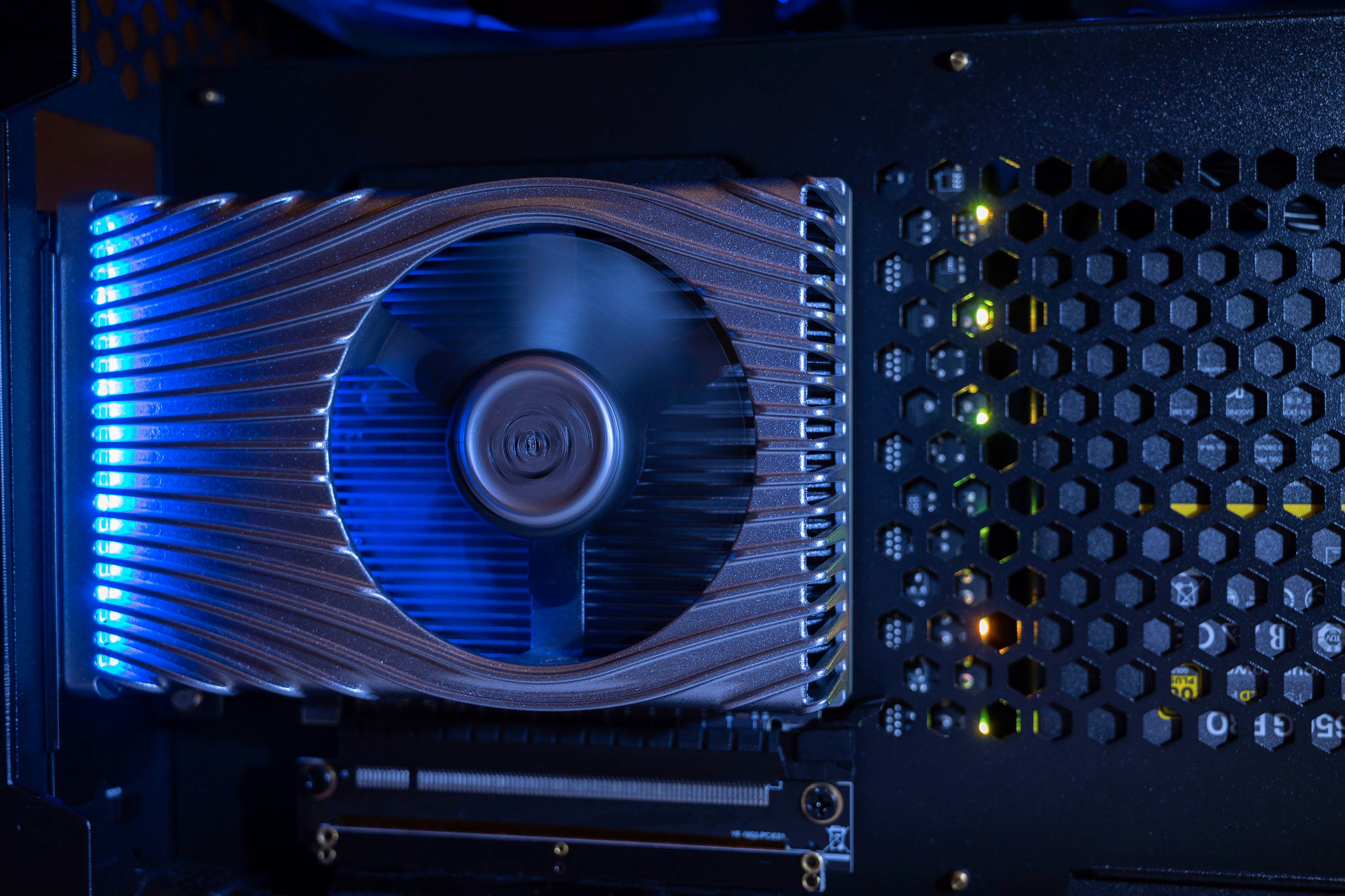 Intel reveals their first discrete graphics card, already en route to ...
