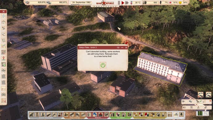 Trying to relocate a building and being told “no” in Workers and Resources: Soviet Republic.