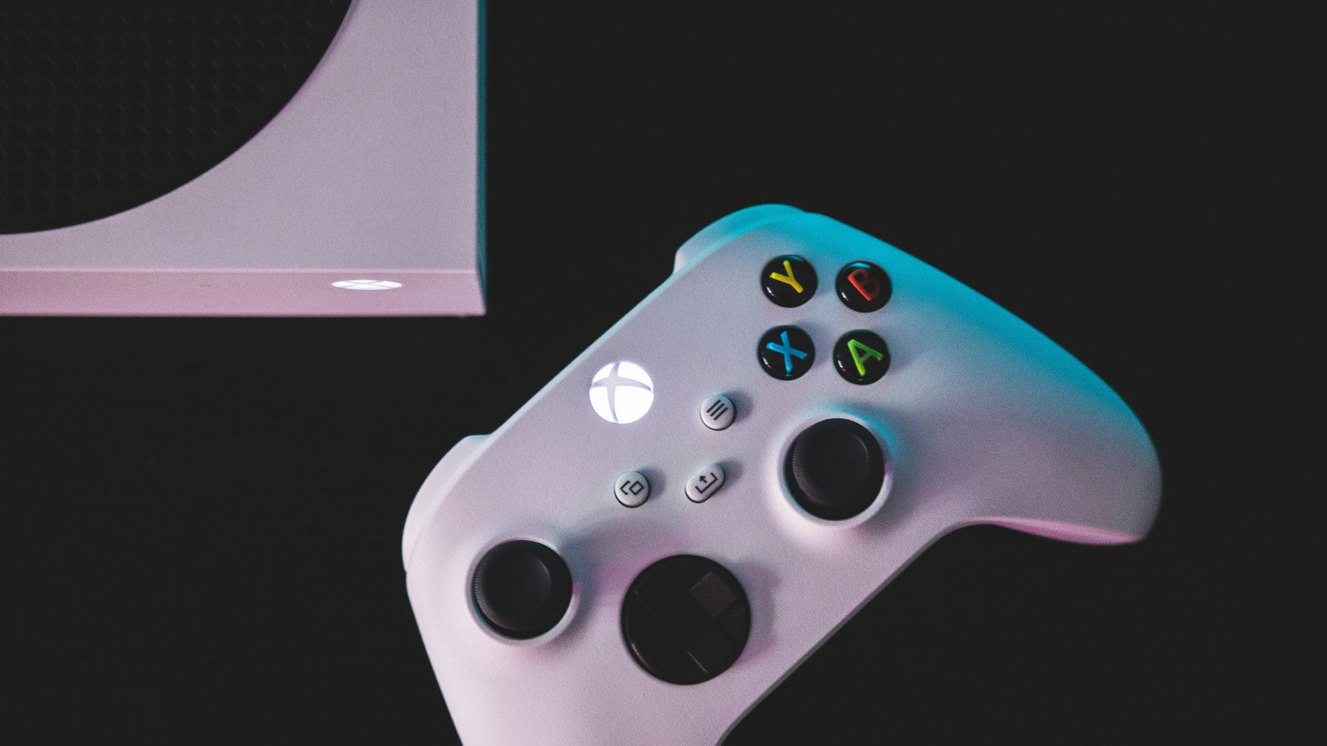 Xbox plans to cut 3,200 jobs as it prepares to divest five of its studios