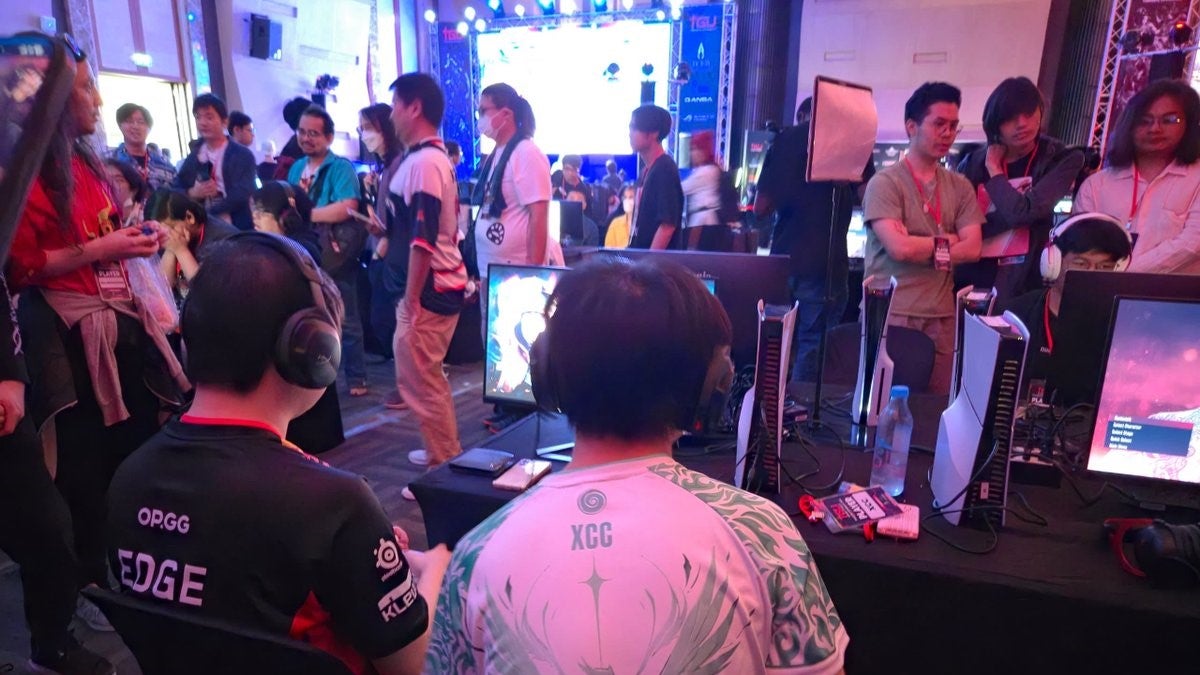 XCC playing Tekken 8 at Thaiger Uppercut - 3