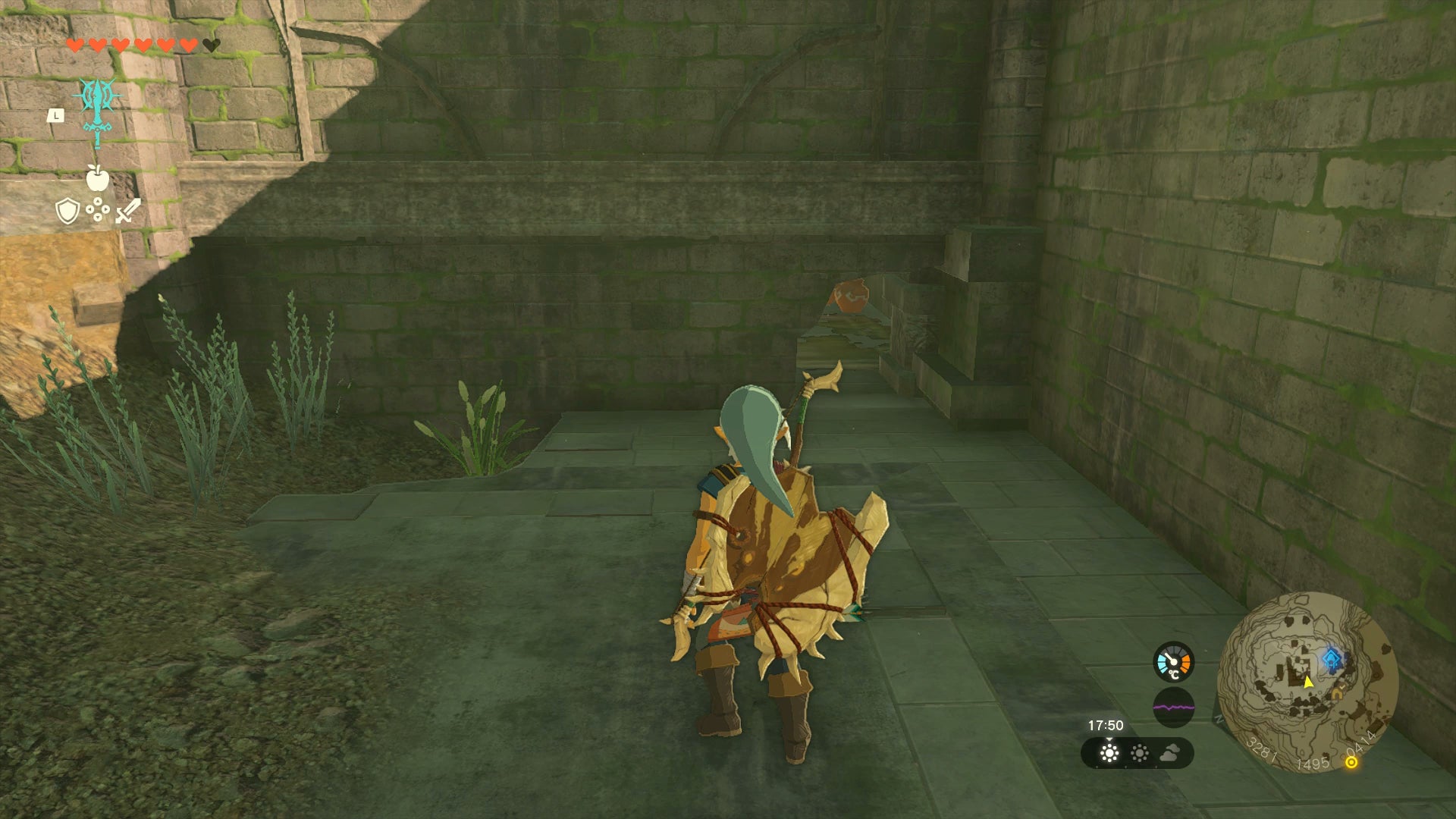 Link squeezing through a hole to get underneath the Akkala Citadel Bedchamber in Zelda: Tears of the Kingdom - 7
