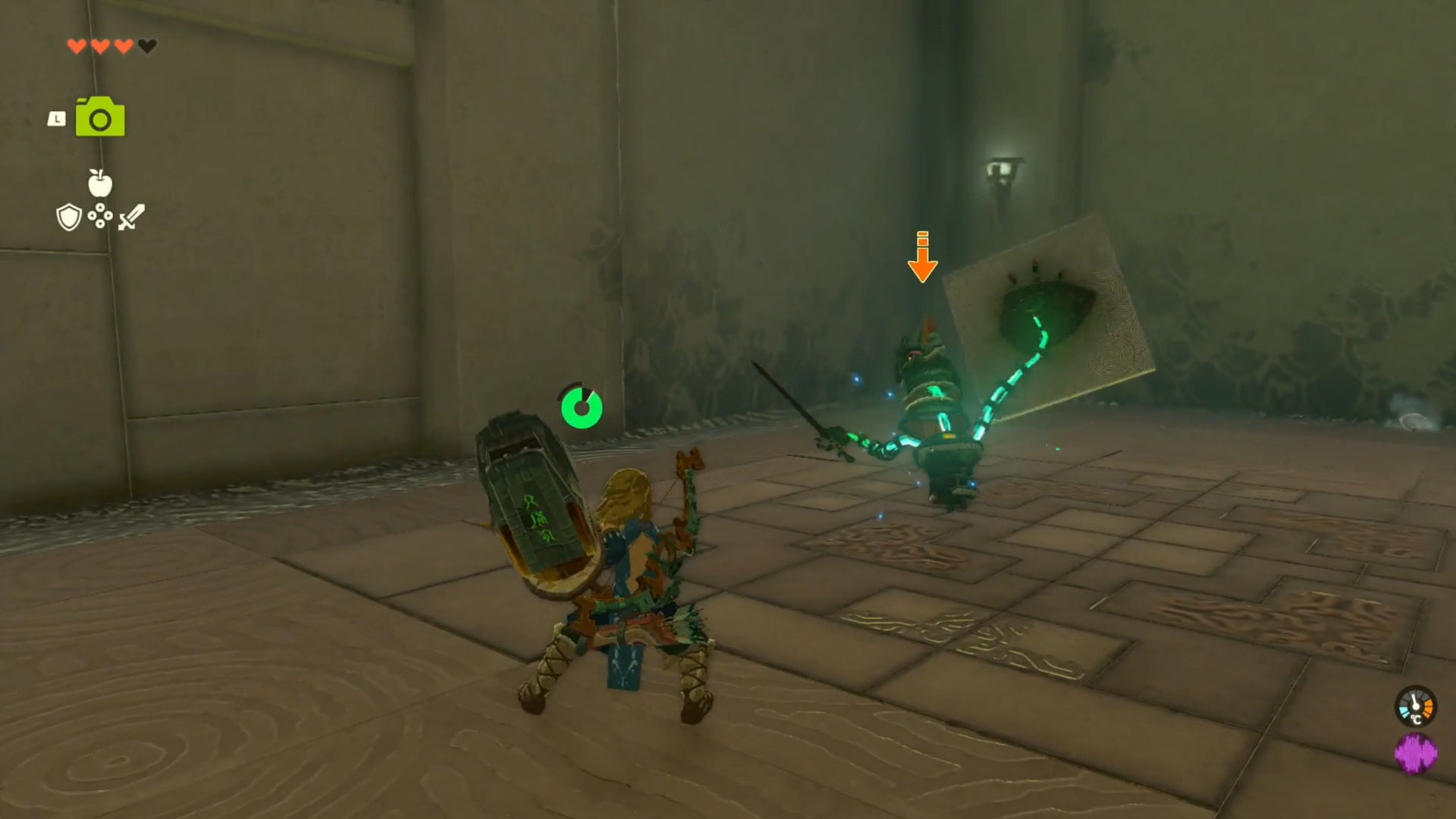 Zelda Tears of the Kingdom, Link is attacking a Zonai Soldier Construct holding a Stone Slab Shield in the Ijo-o Shrine.