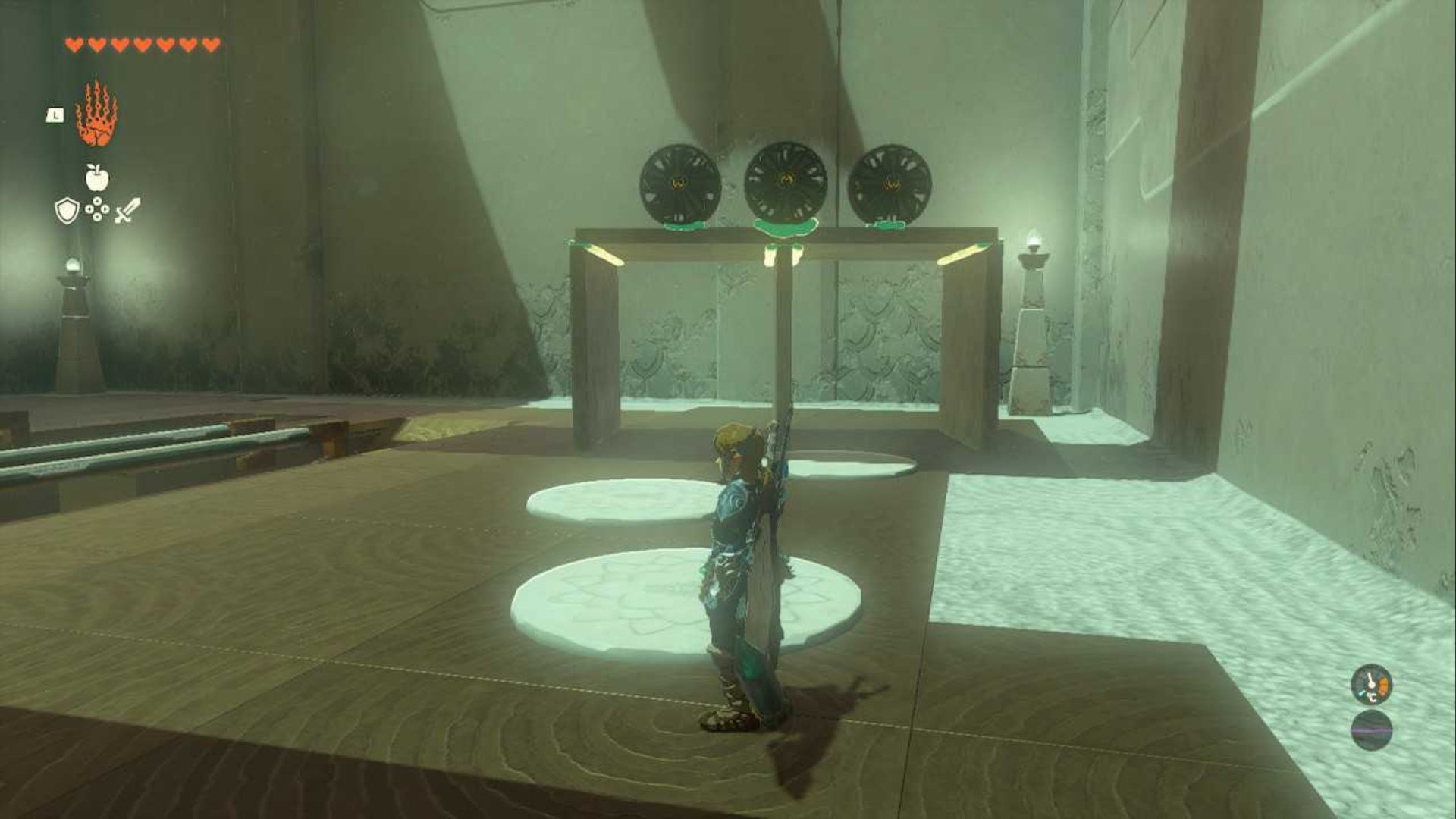 zelda totk jiukoum shrine third rail puzzle contraption solution, a set of slabs stuck together to make an &lsquo;M&rsquo; with three fans on top.