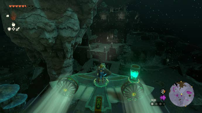 zelda totk link and eye on flying machine towards great abandoned central mine